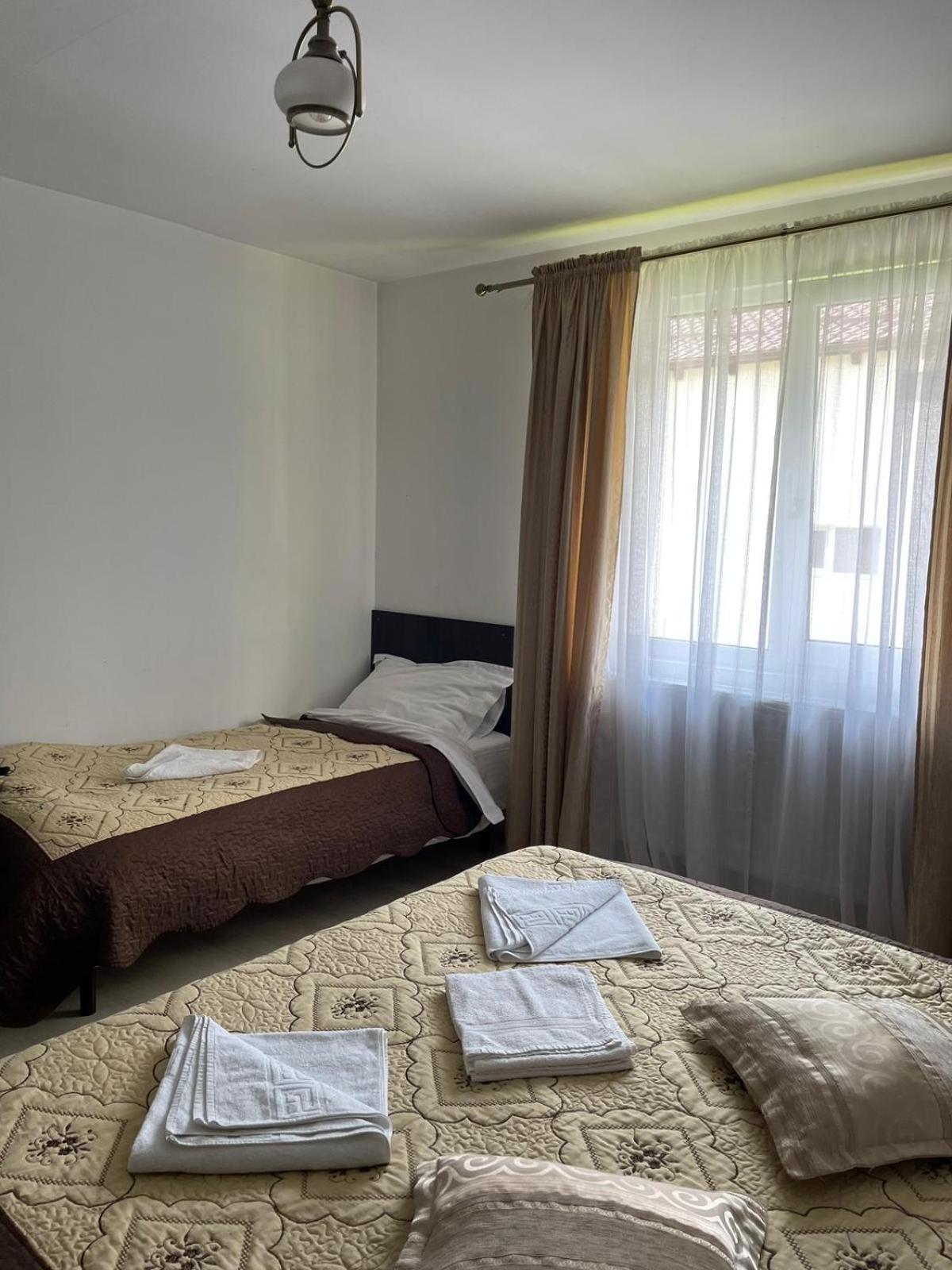 Casa Anastasia - Moieciu De Sus มัวเยชู เด ซุส ภายนอก รูปภาพ